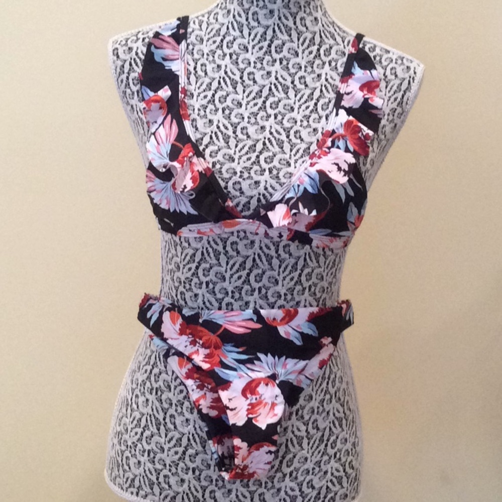 Bikini 2-piece Tropical Print Size S, NWOT